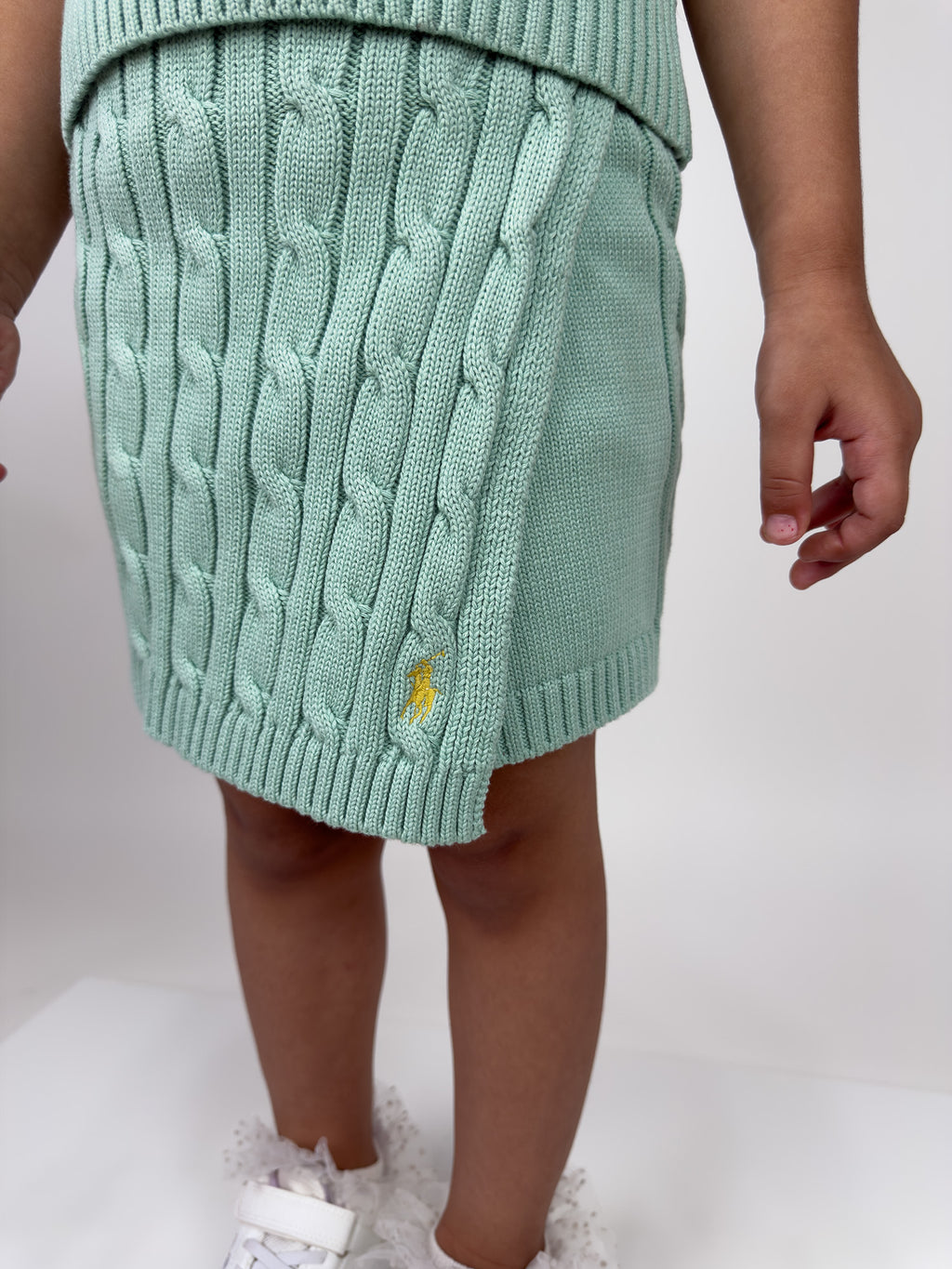 Sleeveless Cable-Skirt Set
